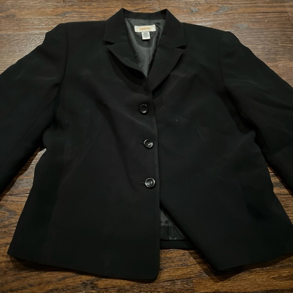Talbots Women's Size 8 Blazer Black Shoulder Pads 3 Button Lined USA - Picture 2 of 5